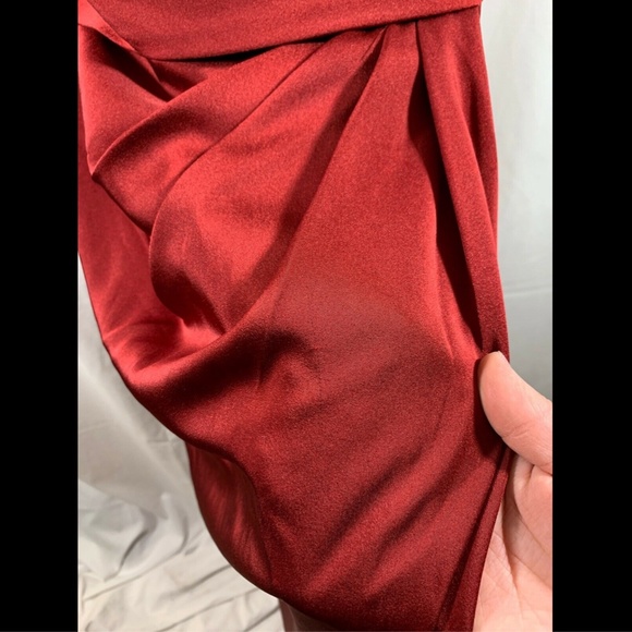 NEW‎ $358 La Femme Surplice Off the Shoulder Gown in Burgundy [SZ 12 ] - Picture 4 of 9